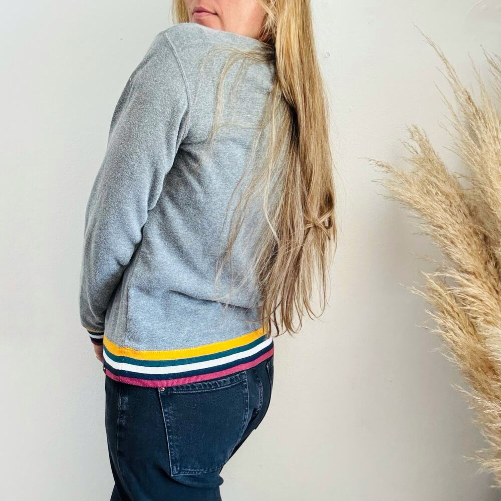 SEATTLE Space Needle Grey Gray Red Gold White Logo Stripe $85 Pullover Sweater S - Picture 4 of 11